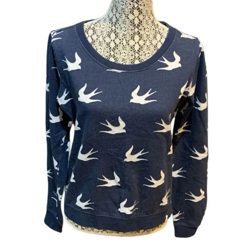 O’Neill Blue and White lightweight cropped Sweatshirt with White Bird Pattern